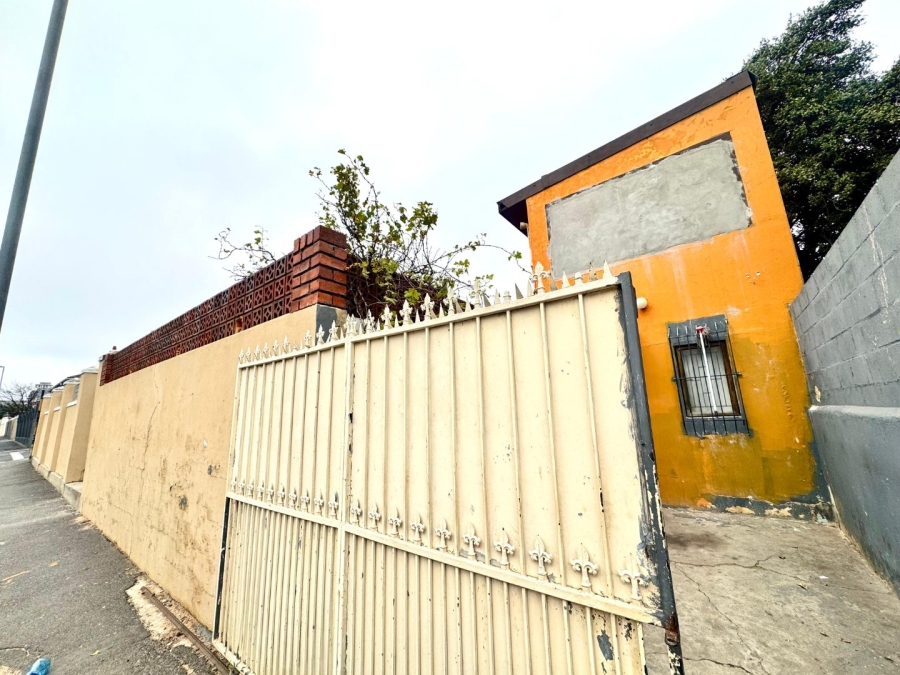 5 Bedroom Property for Sale in Woodstock Western Cape